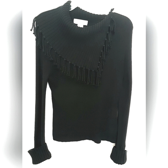 Ann Trinity Cotton Sweater Top with Unique tassled Collar - Picture 6 of 6